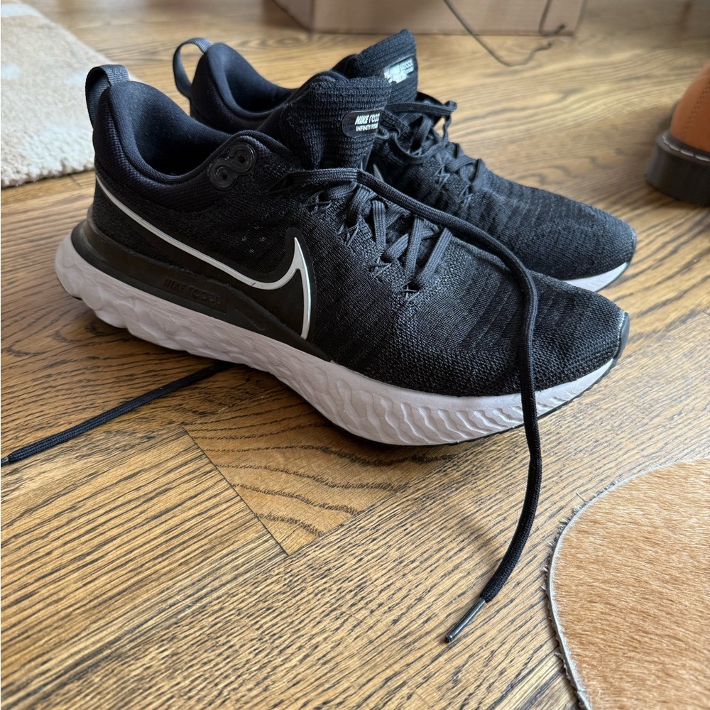 Nike React Infinity Run Flyknit 2 Black Womens